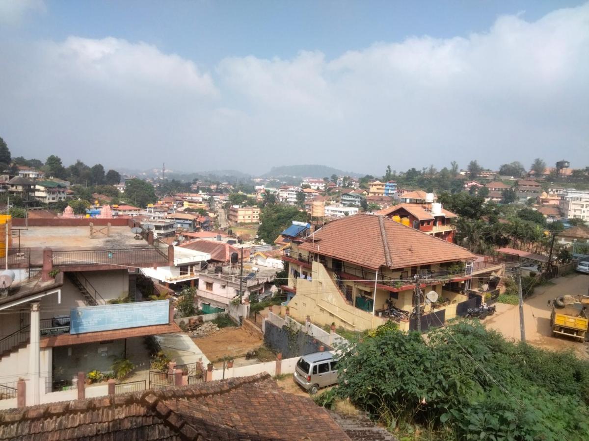 Prashanth Family Homestay Madikeri Ngoại thất bức ảnh